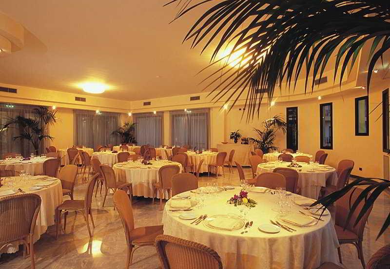 Grand Hotel Selinunte มารีเนลลา ดี เซลีนุนเต ร้านอาหาร รูปภาพ